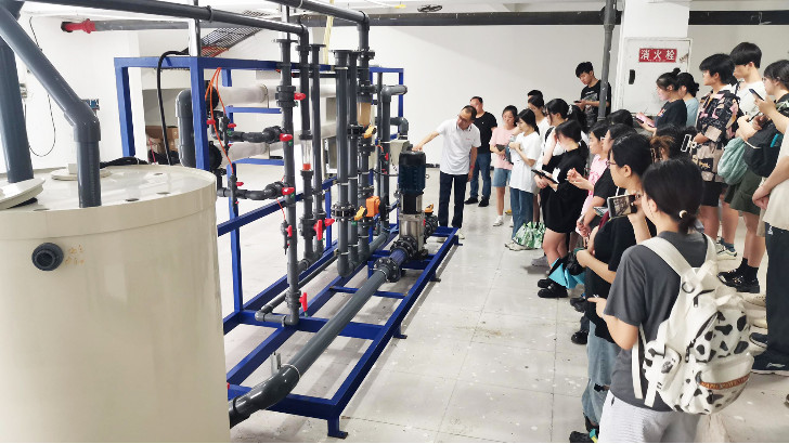 校企深化合作，重慶依斯倍走進重慶工商大學“廢水處理”課堂